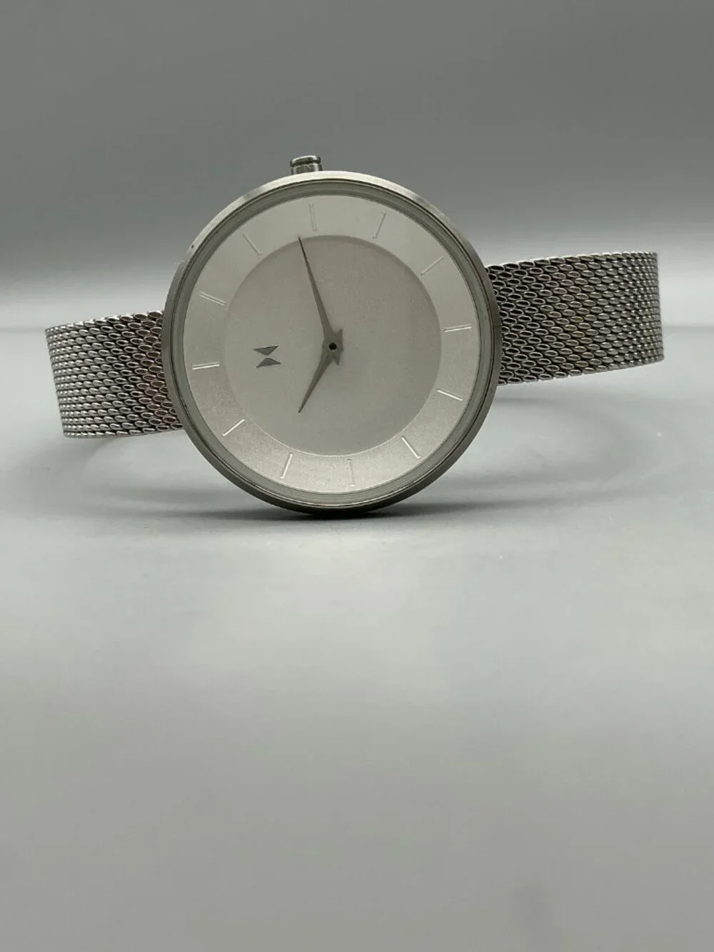 MVMT Minimalist Mod S1 Womens Watch 32mm Silver Tone Mesh Band New Battery